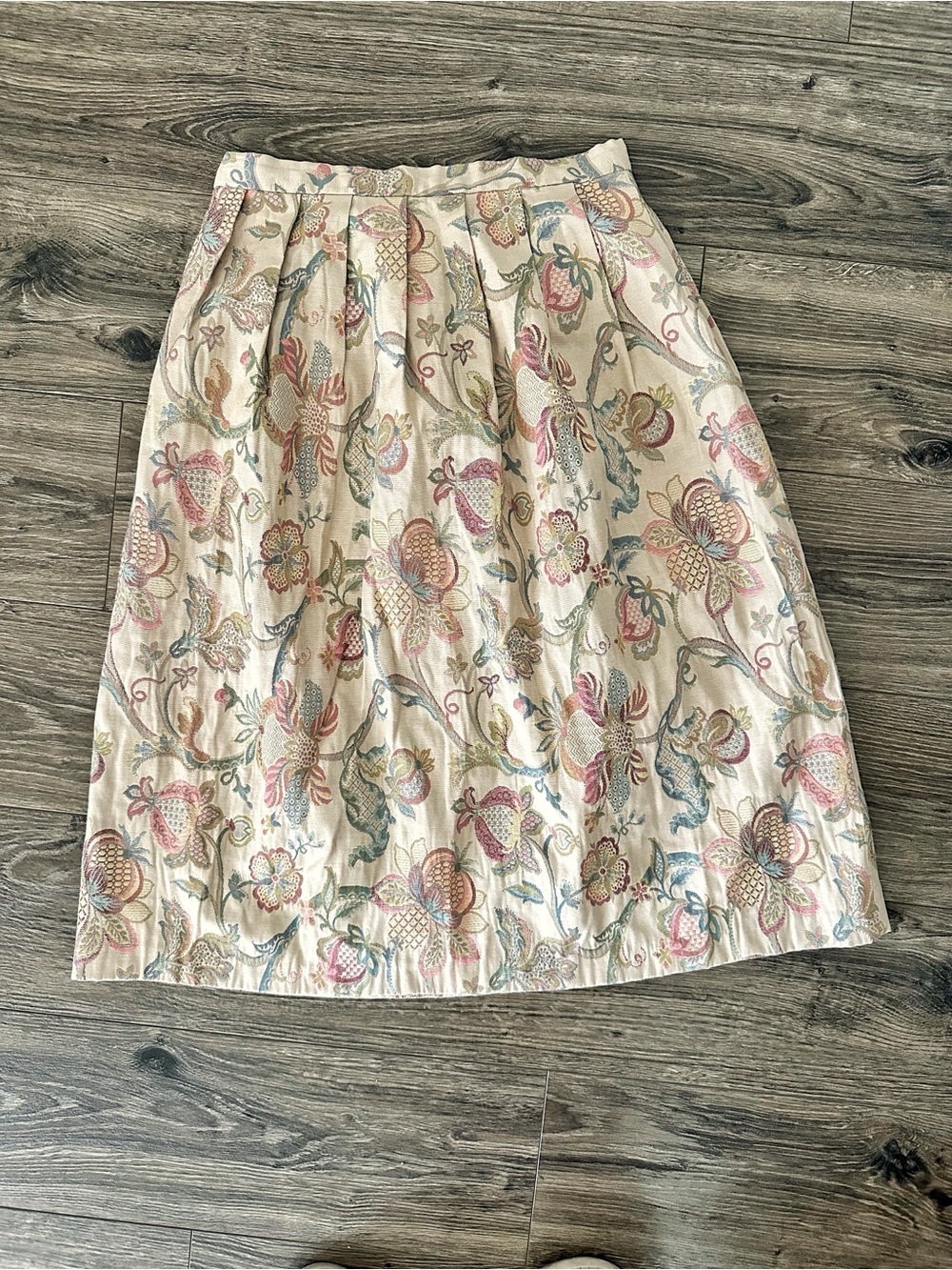Vintage Cloak Of Many Colors Cream Paisley Brocade Tapestry Midi Skirt